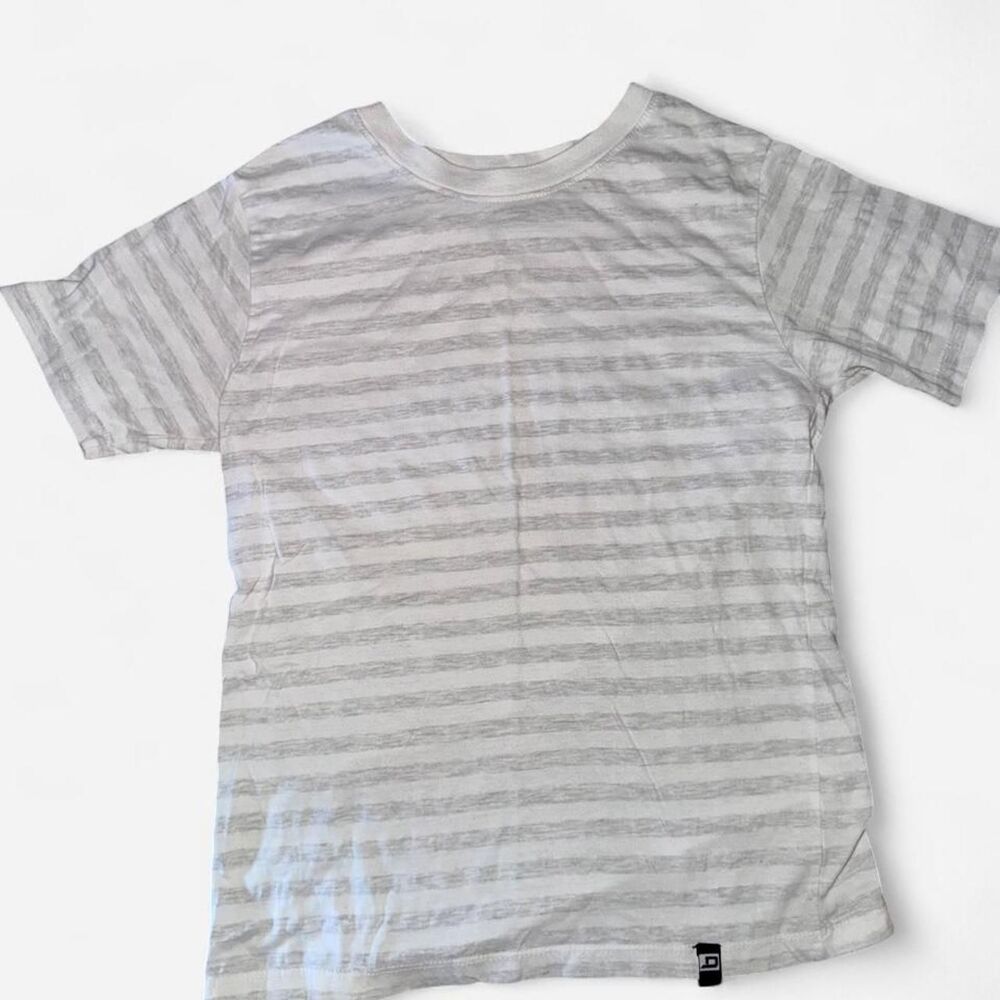 Dikotomy Men's Grey and White T-shirt